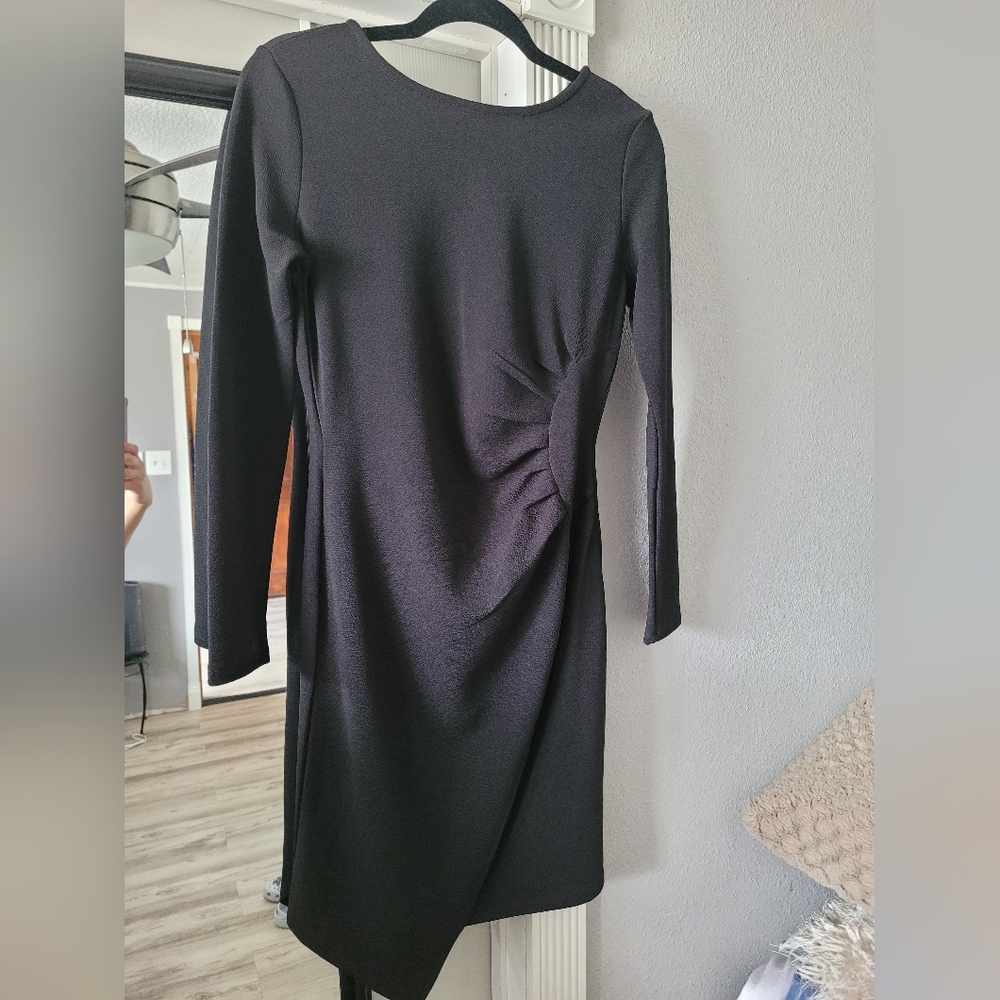 SALE 💰 🛍️ Black Long Sleeve Dress M